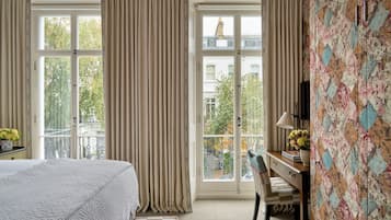 Chambre supérieure | Draps italiens de Frette, literie de qualité, minibar, coffre-fort