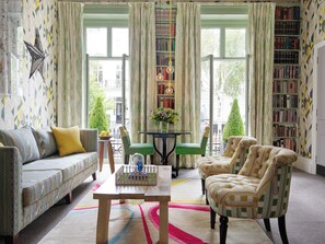 Library - Number Sixteen Hotel, Firmdale Hotels (London)
