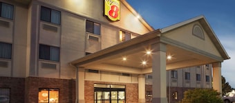 Super 8 by Wyndham Perryville
