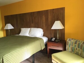 Desk, iron/ironing board, rollaway beds, free WiFi