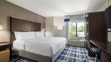 Premium bedding, in-room safe, desk, blackout curtains