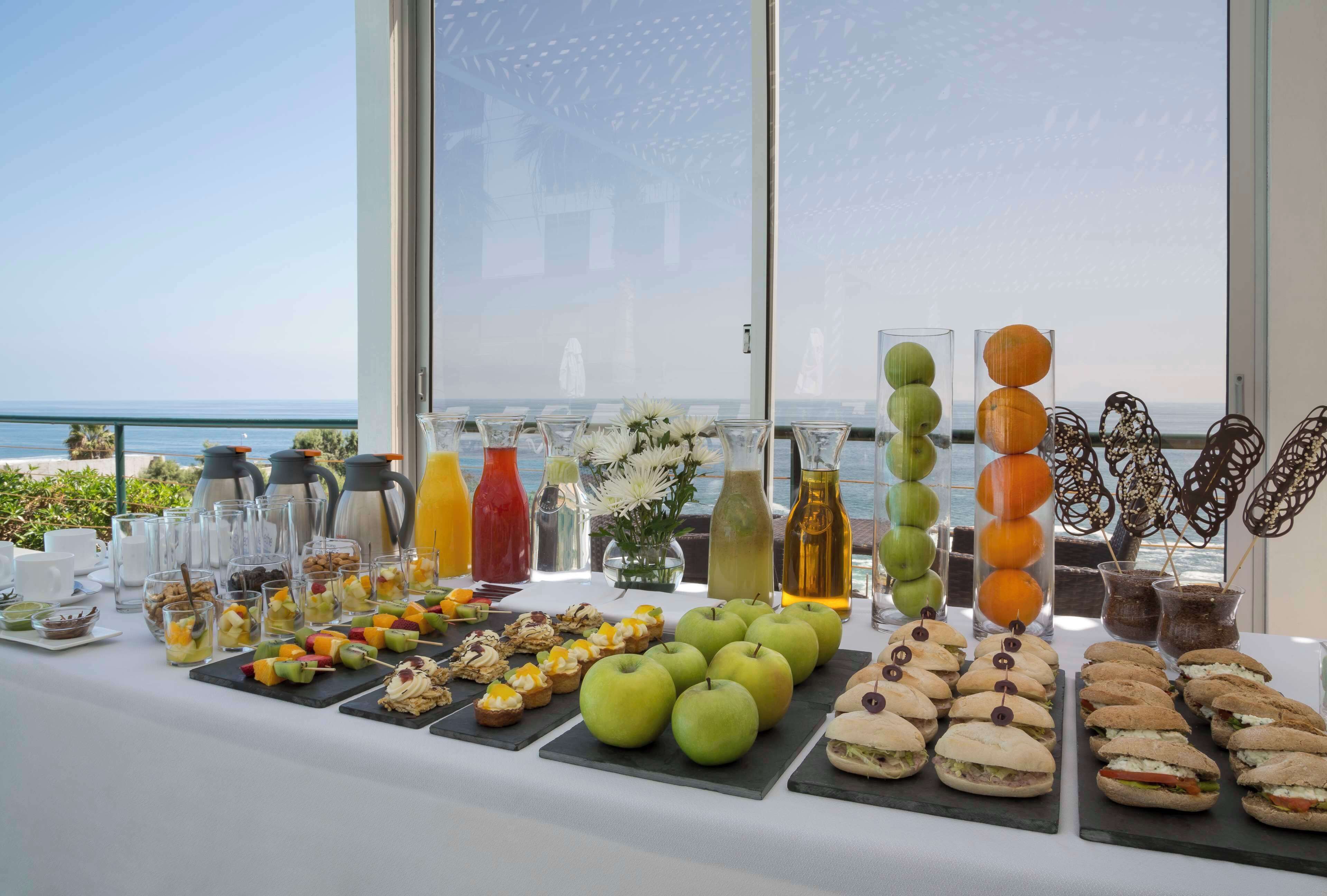 daily buffet breakfast for a fee