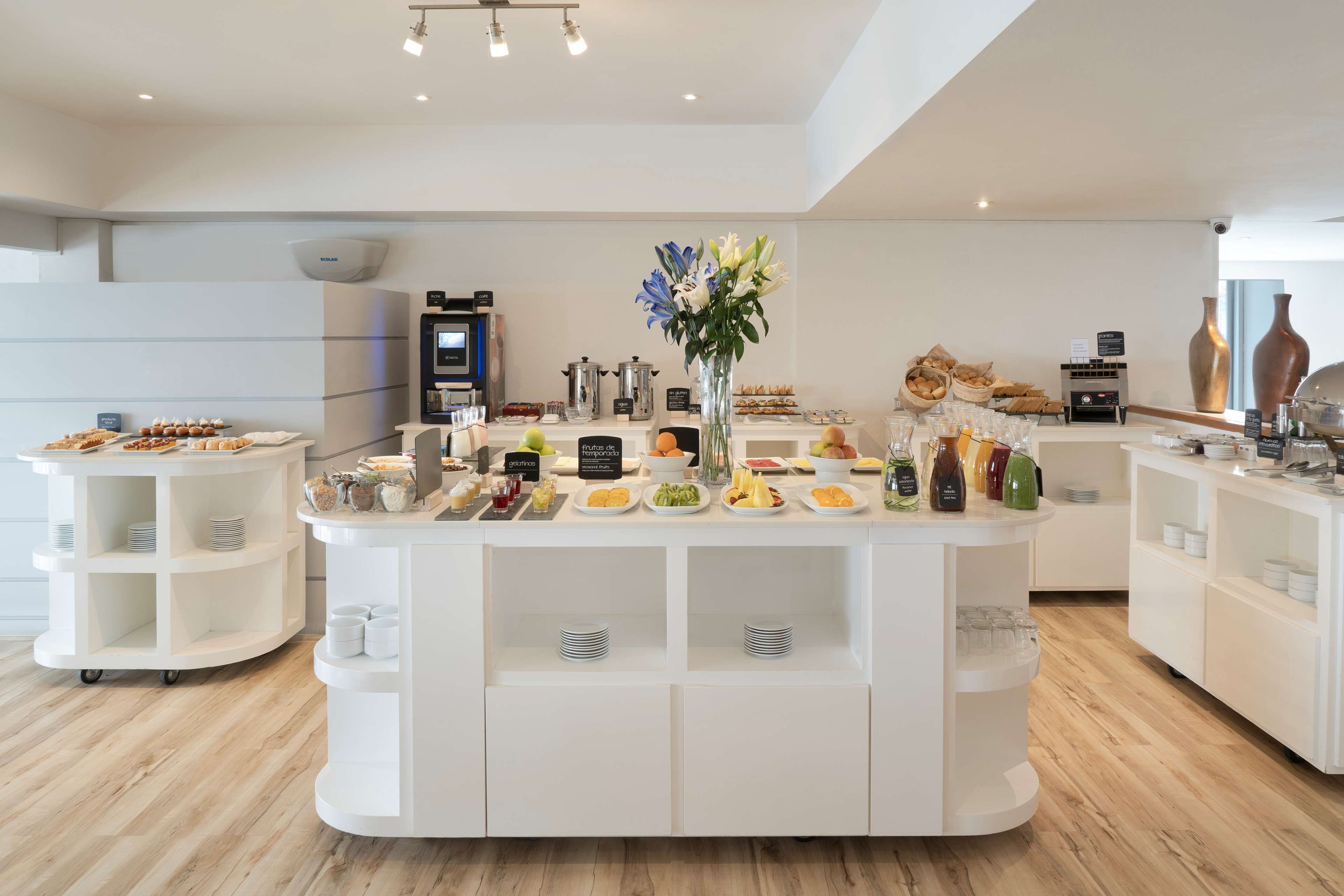 Päivittäinen buffetaamiainen maksusta