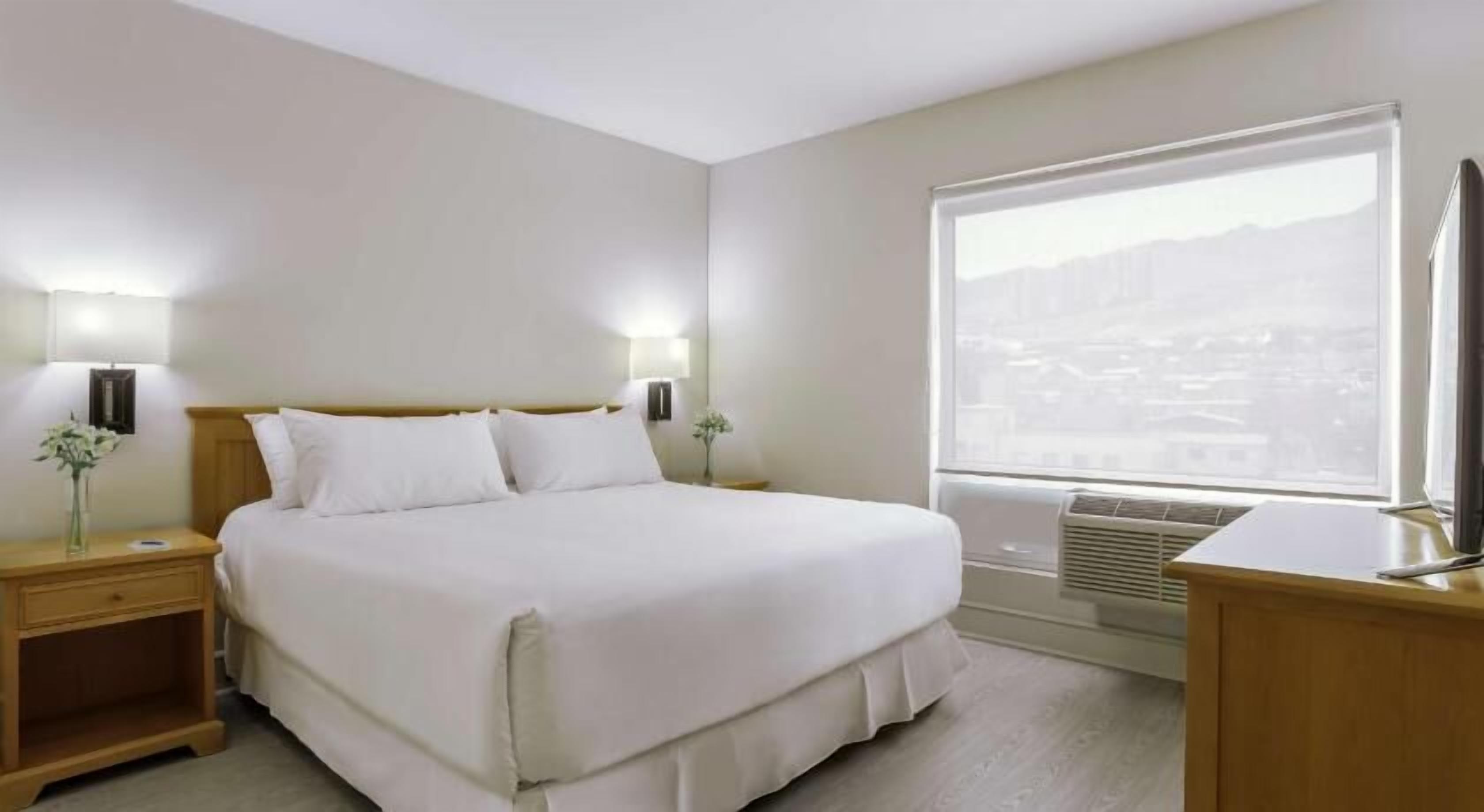 Minibar, in-room safe, desk, blackout curtains