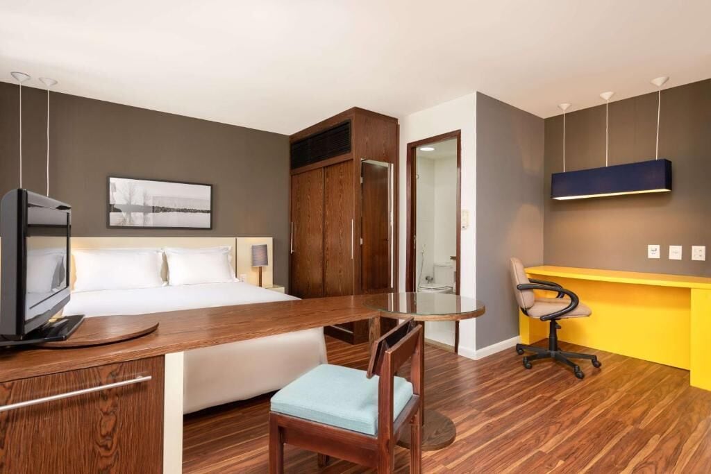 premium room, 1 queen bed | 1 bedroom, minibar, in-room safe, desk