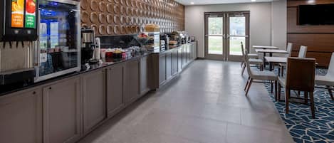 Free daily continental breakfast