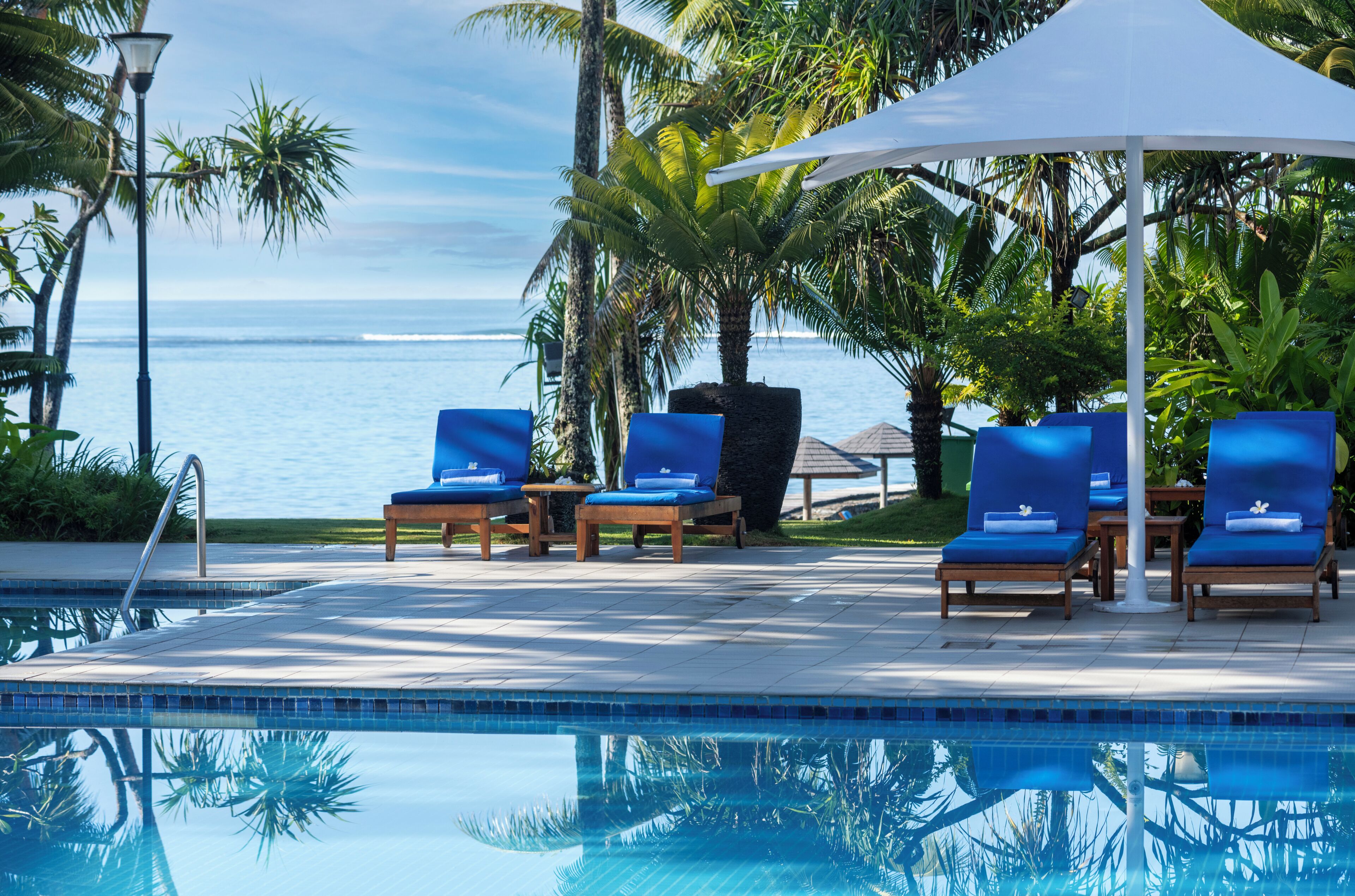 2 outdoor pools, free pool cabanas, pool umbrellas
