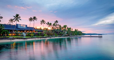 Exterior. Warwick Fiji