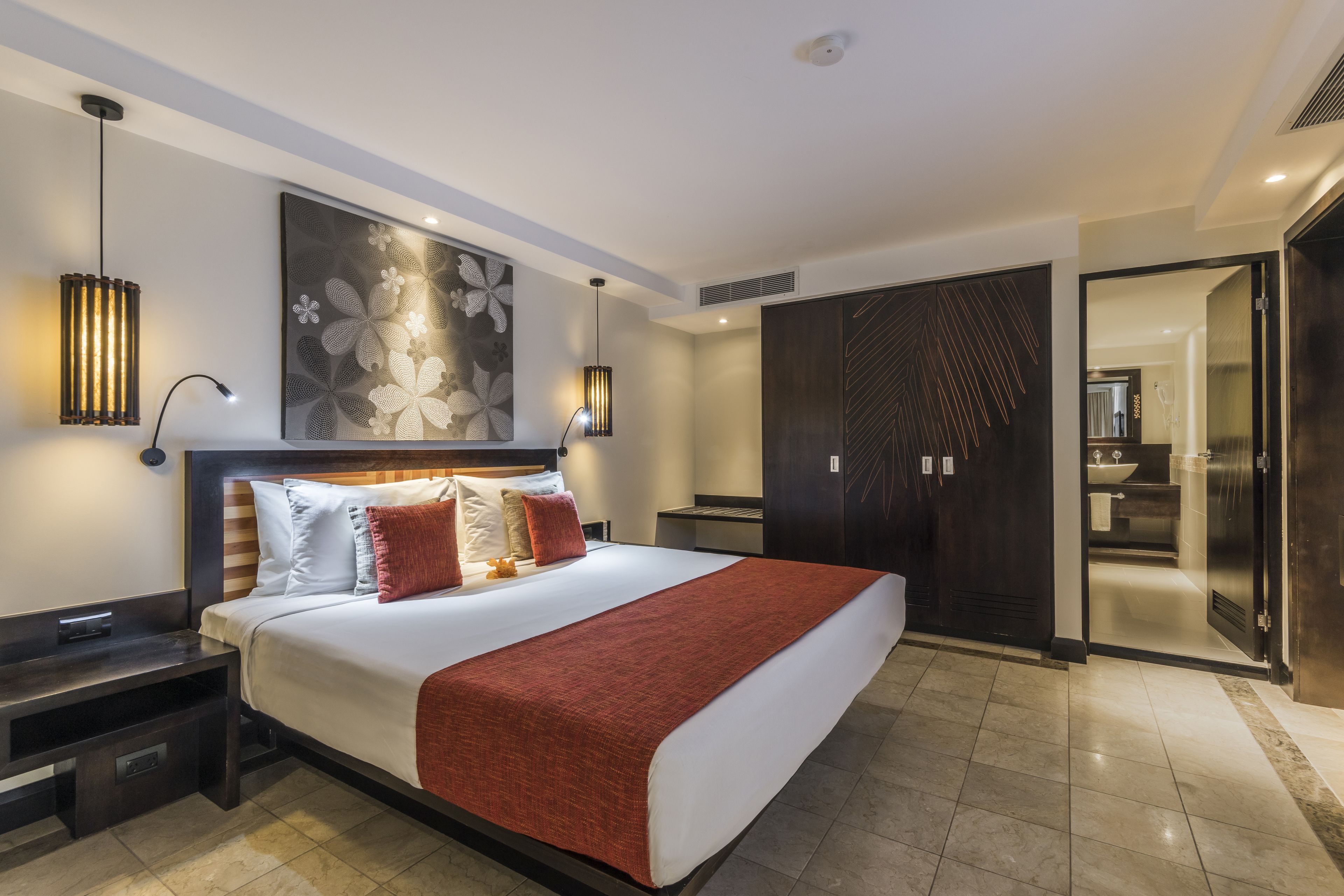 suite, ocean view | 1 bedroom, minibar, in-room safe, desk