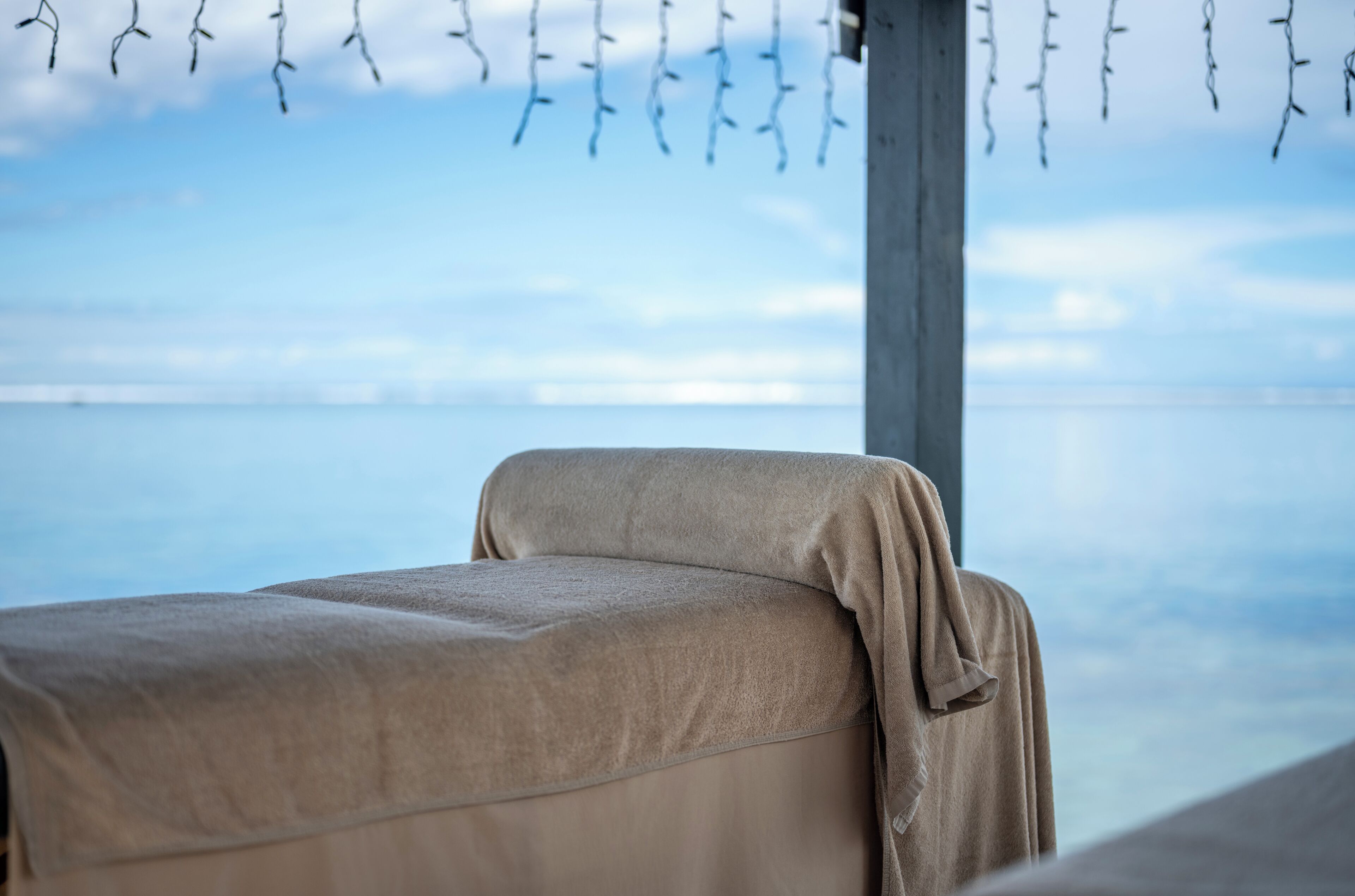 Couples treatment rooms, sauna, hot tub, body treatments, aromatherapy