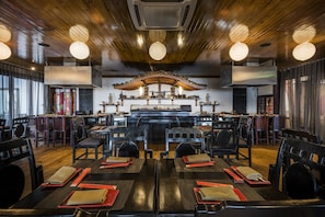 5 Restaurants, Frühstück, Mittagessen, Abendessen, japanische Küche