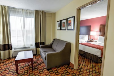 Charlotte Suites