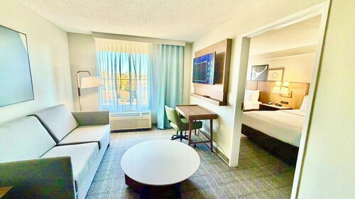 Charlotte Suites