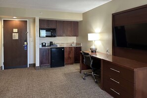 Suite, 2 Queen Beds, Non Smoking