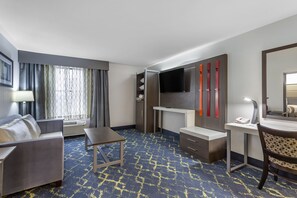 Suite, 1 King Bed, Accessible, Non Smoking | Desk, iron/ironing board, free cribs/infant beds, rollaway beds