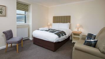 Familieværelse - 1 dobbeltseng - ikke-ryger | Skrivebord, strygejern/strygebræt, gratis baby-/barnesenge, gratis Wi-Fi