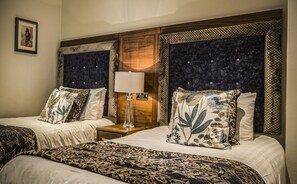 Classic Twin Room | 1 bedroom, premium bedding, desk, blackout drapes