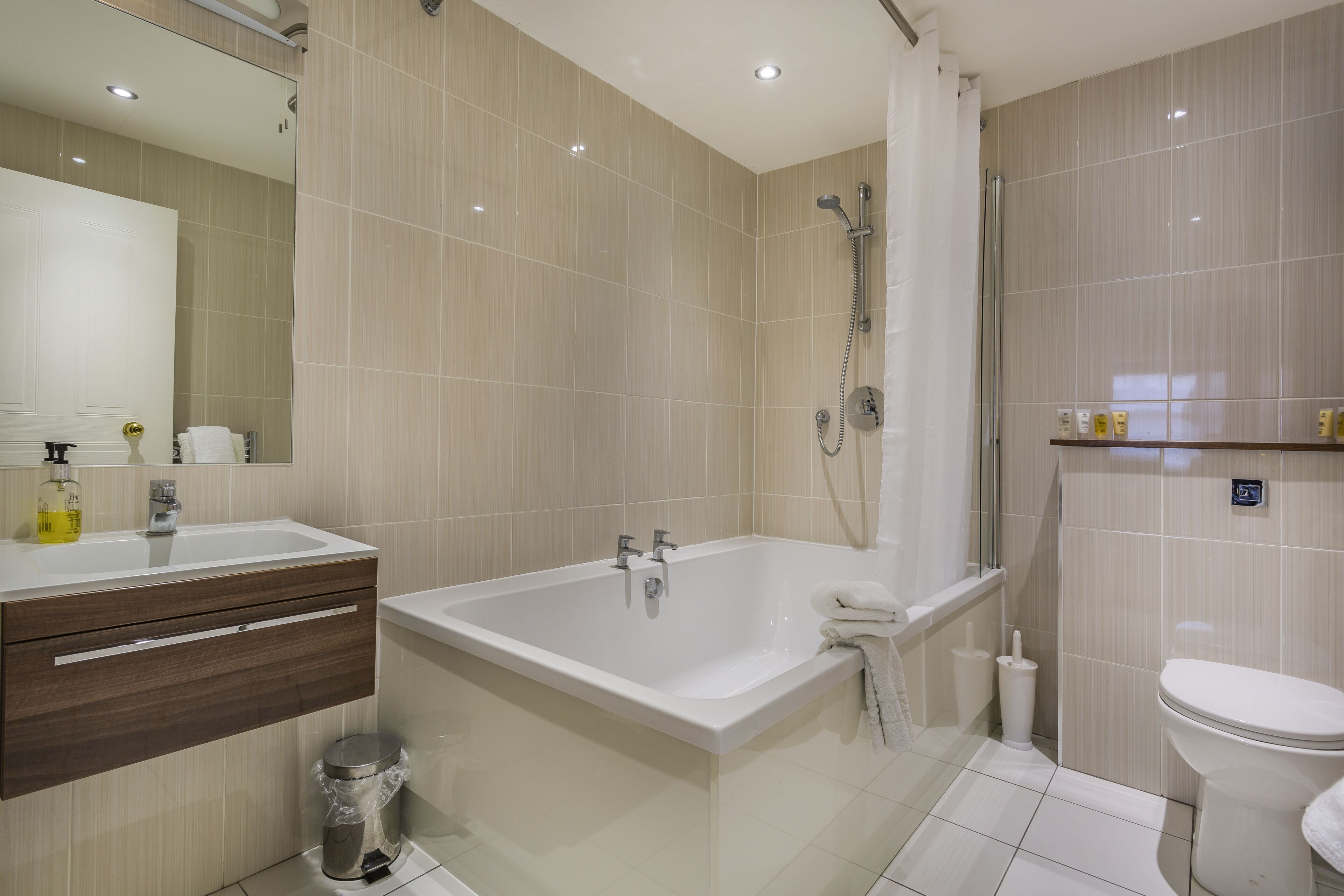 deluxe double room | bathroom | free toiletries, hair dryer, towels, soap