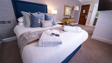 Executive Room | Individually decorated, individually furnished, desk, laptop workspace