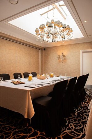 Meeting facility - Kings Hotel (High Wycombe)