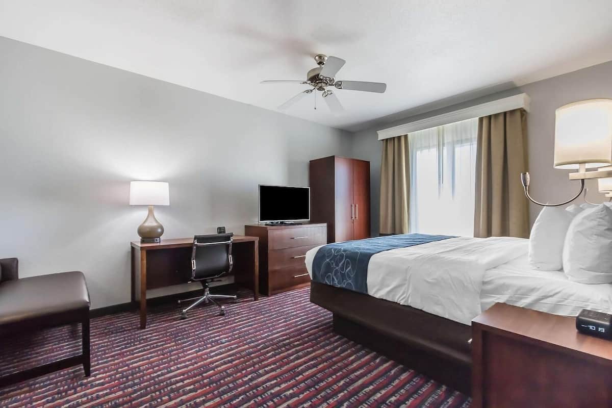 In-room safe, desk, laptop workspace, blackout drapes
