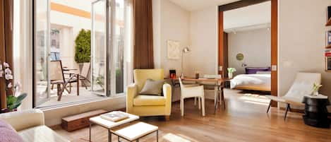 Suite, terrasse | Ameublement unique, espace de travail pour ordinateurs portables