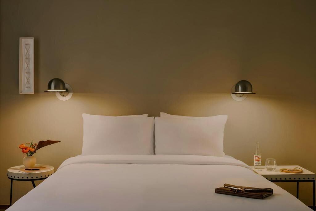 Room, 1 Queen Bed | Individually furnished, laptop workspace, iron/ironing board, free WiFi