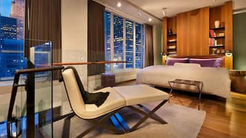 Individually furnished, laptop workspace, iron/ironing board, free WiFi