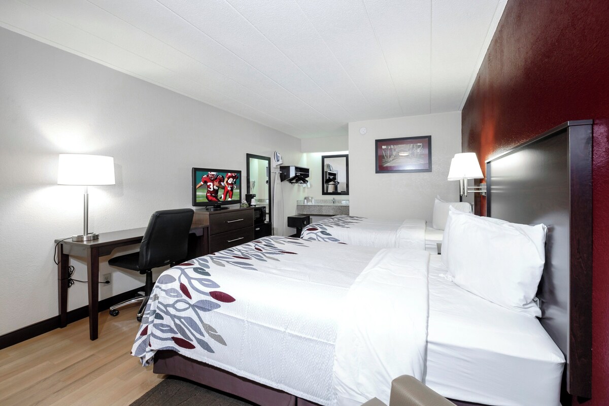 Deluxe Room, 2 Queen Beds, Non Smoking