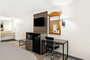 Room, 1 King Bed, Accessible, Non Smoking | Premium bedding, pillowtop beds, desk, blackout drapes