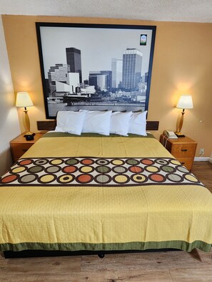 Cofres nos quartos, cortinas blackout, Wi-Fi de cortesia, roupa de cama