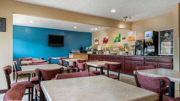 Free daily continental breakfast