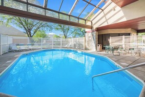 Outdoor pool - Red Roof Inn Columbus - Grove City (Grove City)