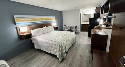 HomeTowne Studios by Red Roof Florence, KY-Cincinnati Airport