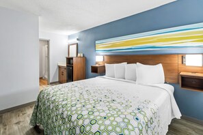 Blackout drapes, free WiFi, bed sheets, alarm clocks