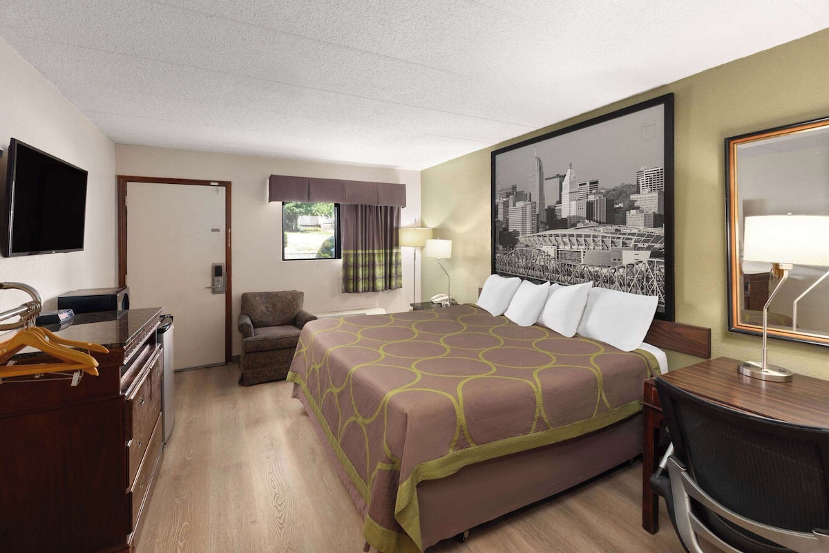 Room, Accessible | Iron/ironing board, cribs/infant beds, rollaway beds, free WiFi