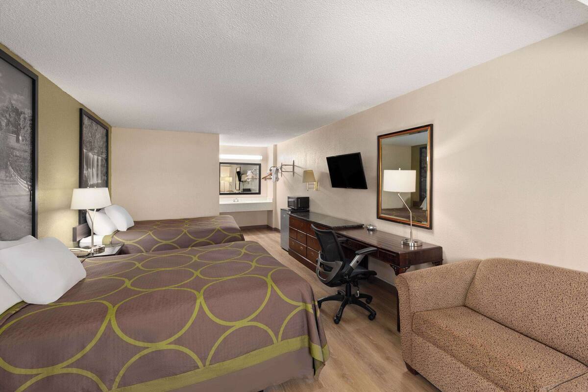Double Room, 2 Double Beds, Smoking | Iron/ironing board, cribs (surcharge), rollaway beds (surcharge)