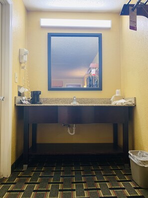 Double Room, 2 Double Beds, Smoking | Bathroom sink - Super 8 by Wyndham Cincinnati/Springdale OH (Cincinnati)