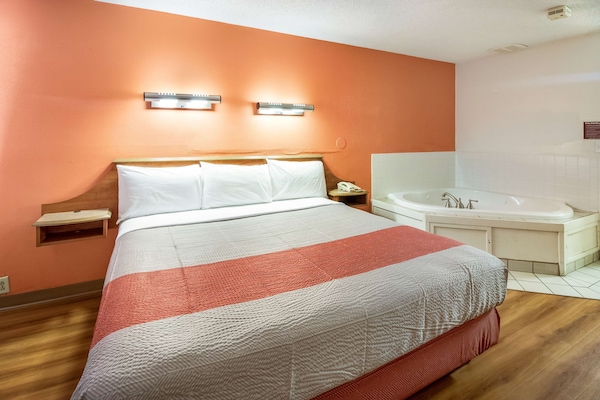 WiFi (free), bed sheets