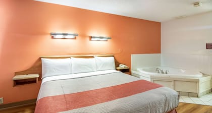 Motel 6 Dayton, OH - Englewood