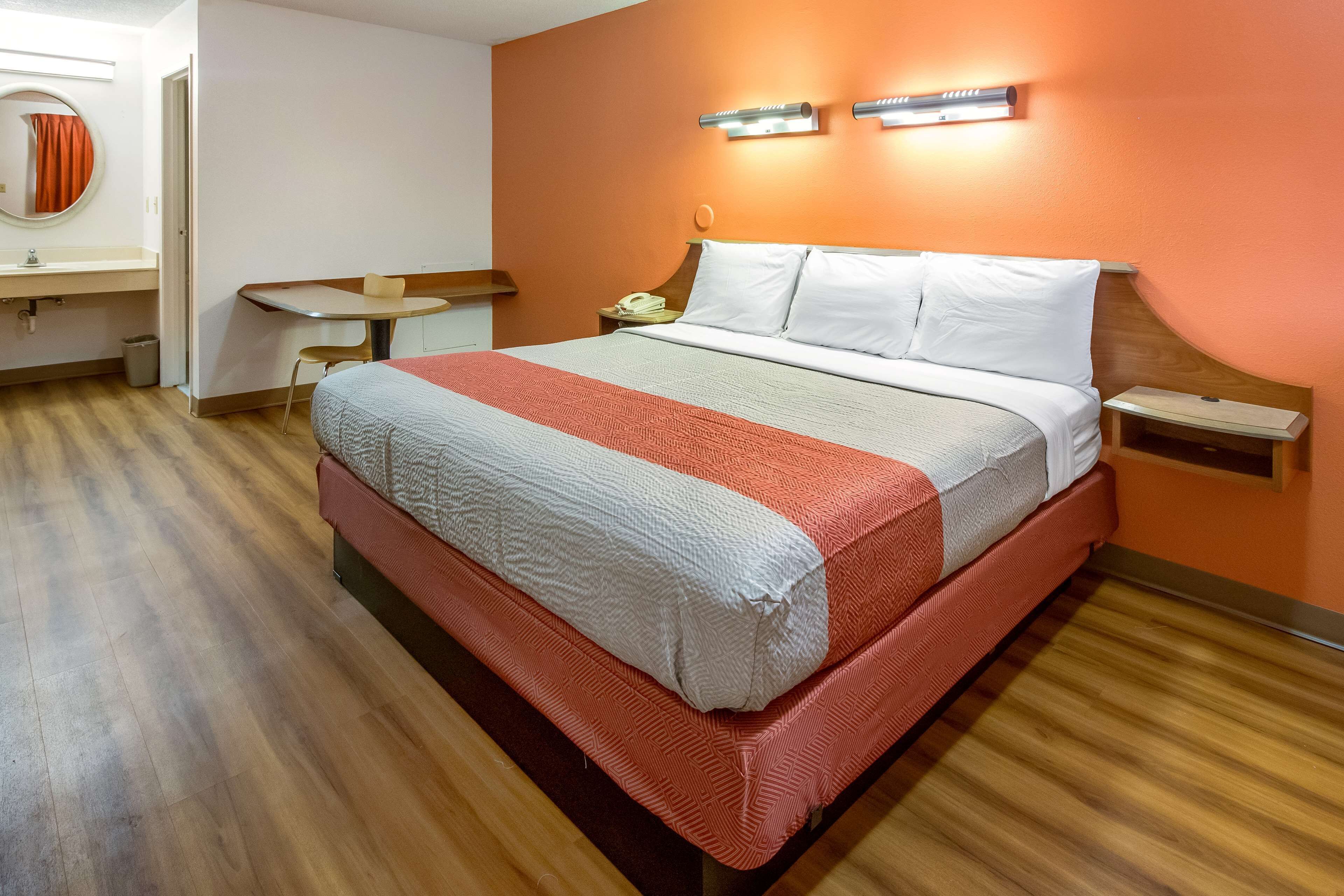 Wi-Fi gratuit, draps fournis