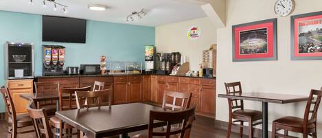 Free daily buffet breakfast