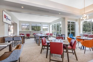 Daily cooked-to-order breakfast for a fee - Hilton Garden Inn Gilroy (Gilroy)