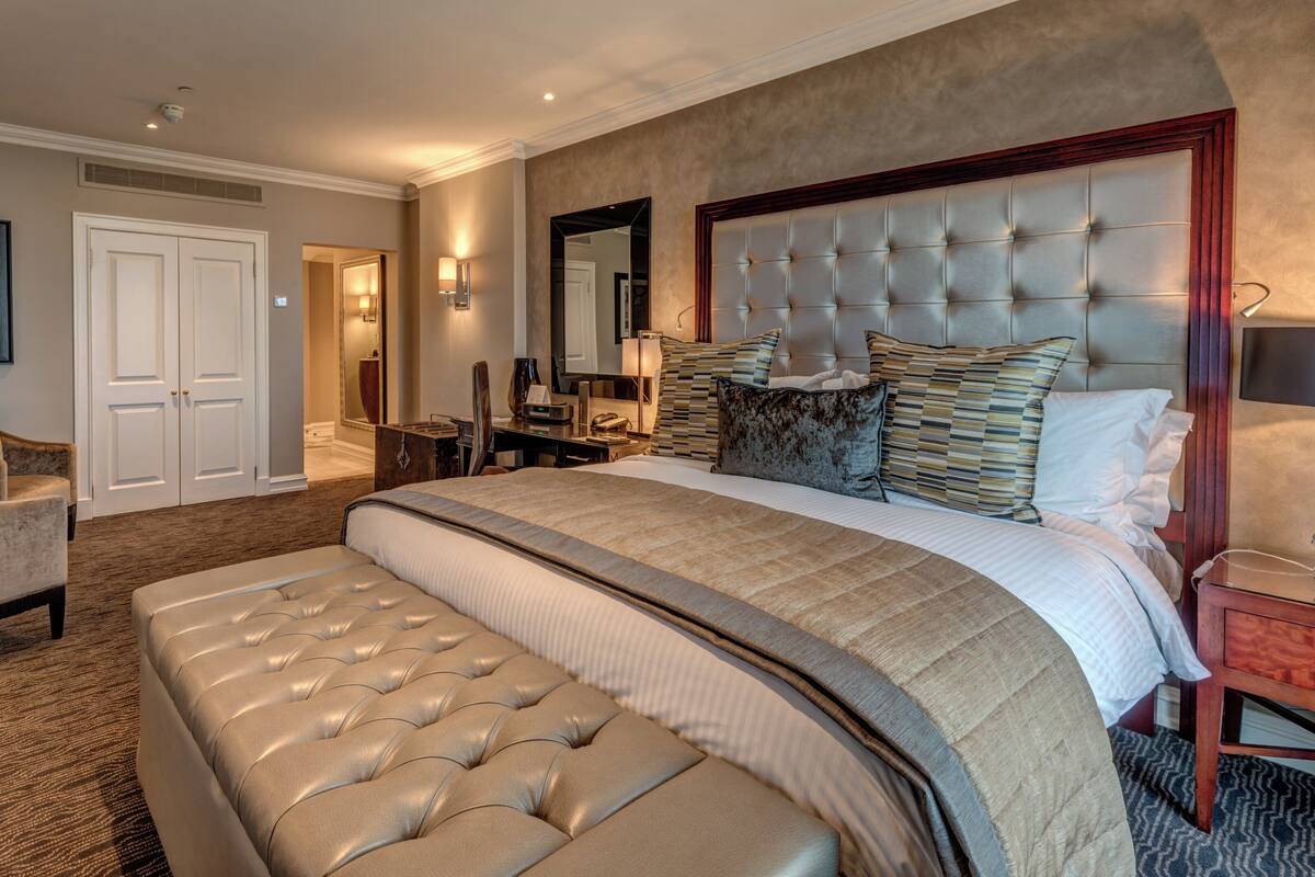 Junior-Suite, 1 King-Bett | Bettwäsche aus ägyptischer Baumwolle, hochwertige Bettwaren