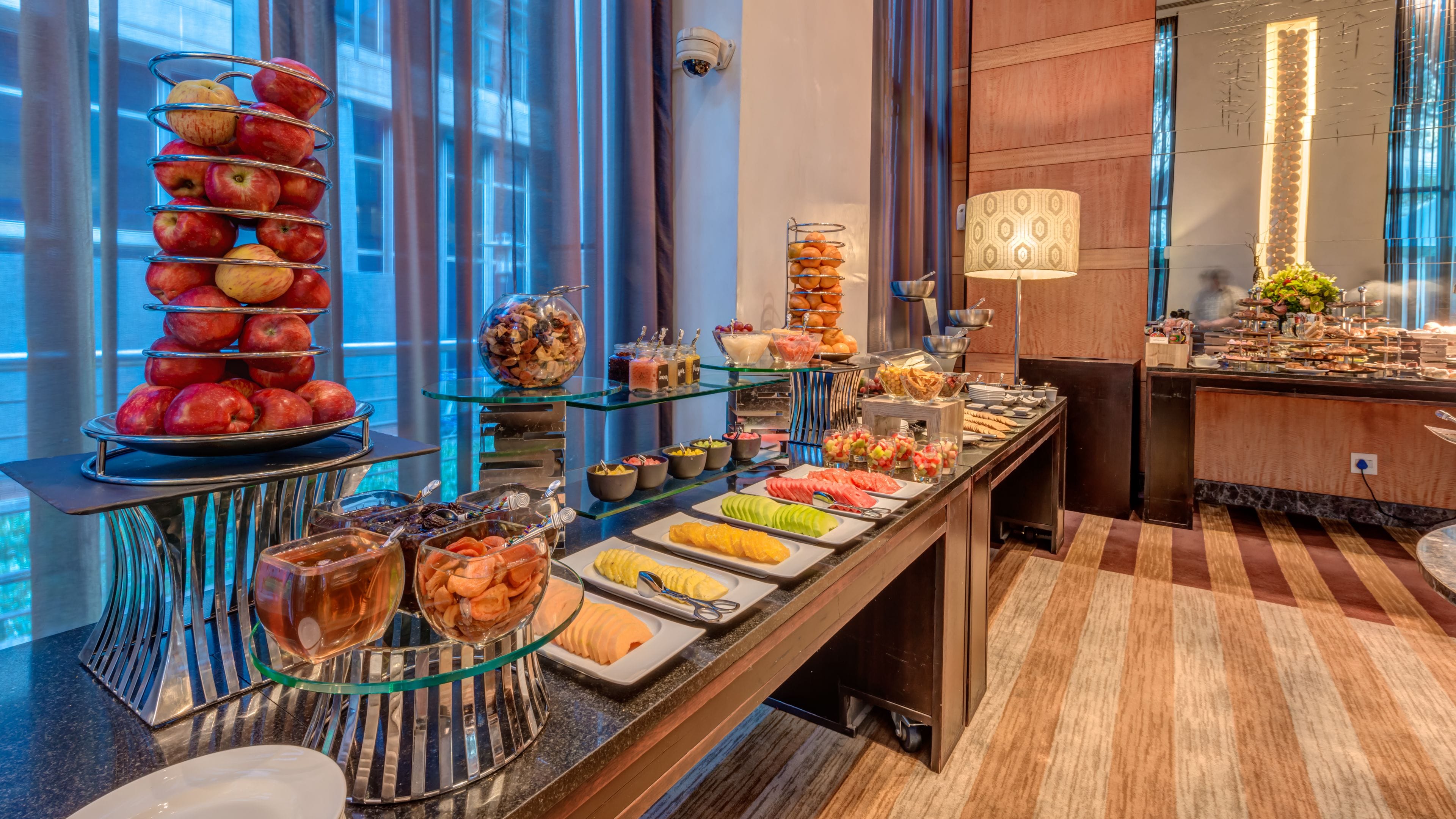 Se ofrece un desayuno completo (320 ZAR por persona)