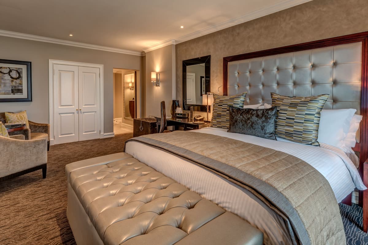 Junior Suite, 1 King Bed