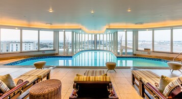 Indoor pool, sun loungers