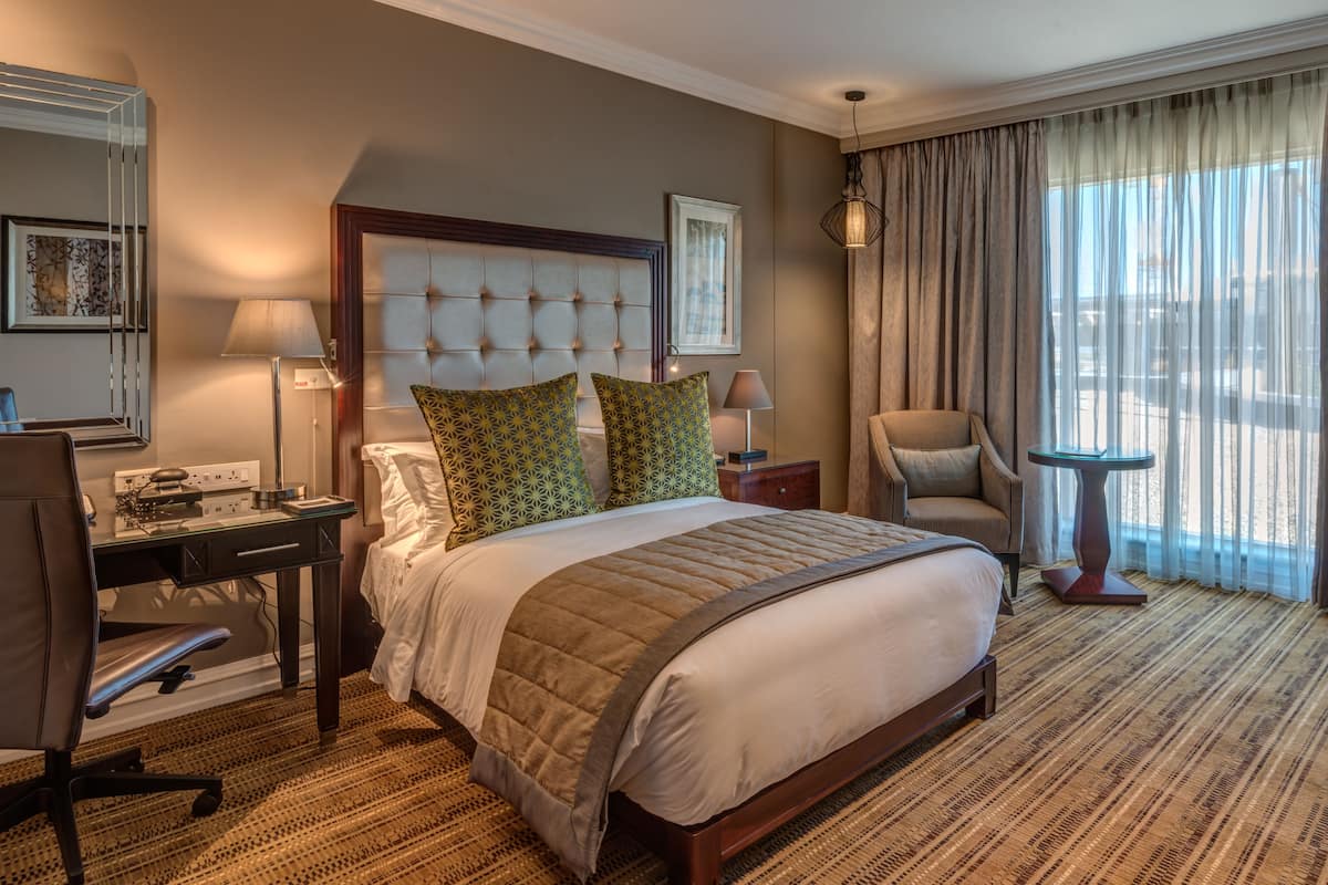 Classic Room, 1 Double Bed, Accessible | 1 bedroom, Egyptian cotton sheets, premium bedding, pillowtop beds