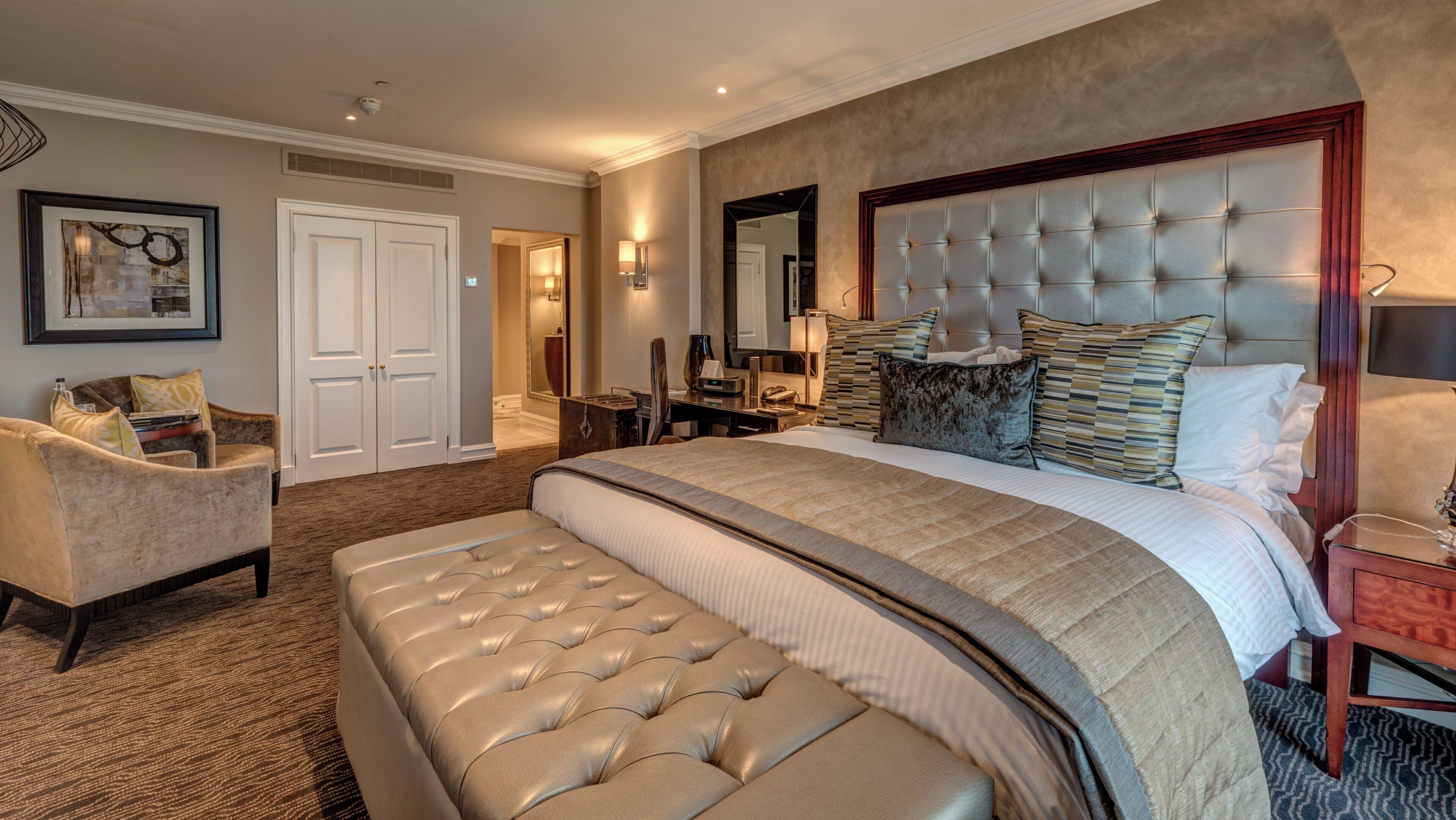 Junior Suite, 1 King Bed | Egyptian cotton sheets, premium bedding, pillow-top beds