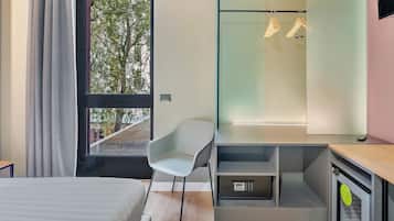 Standard Single Room | Down comforters, minibar, in-room safe, desk